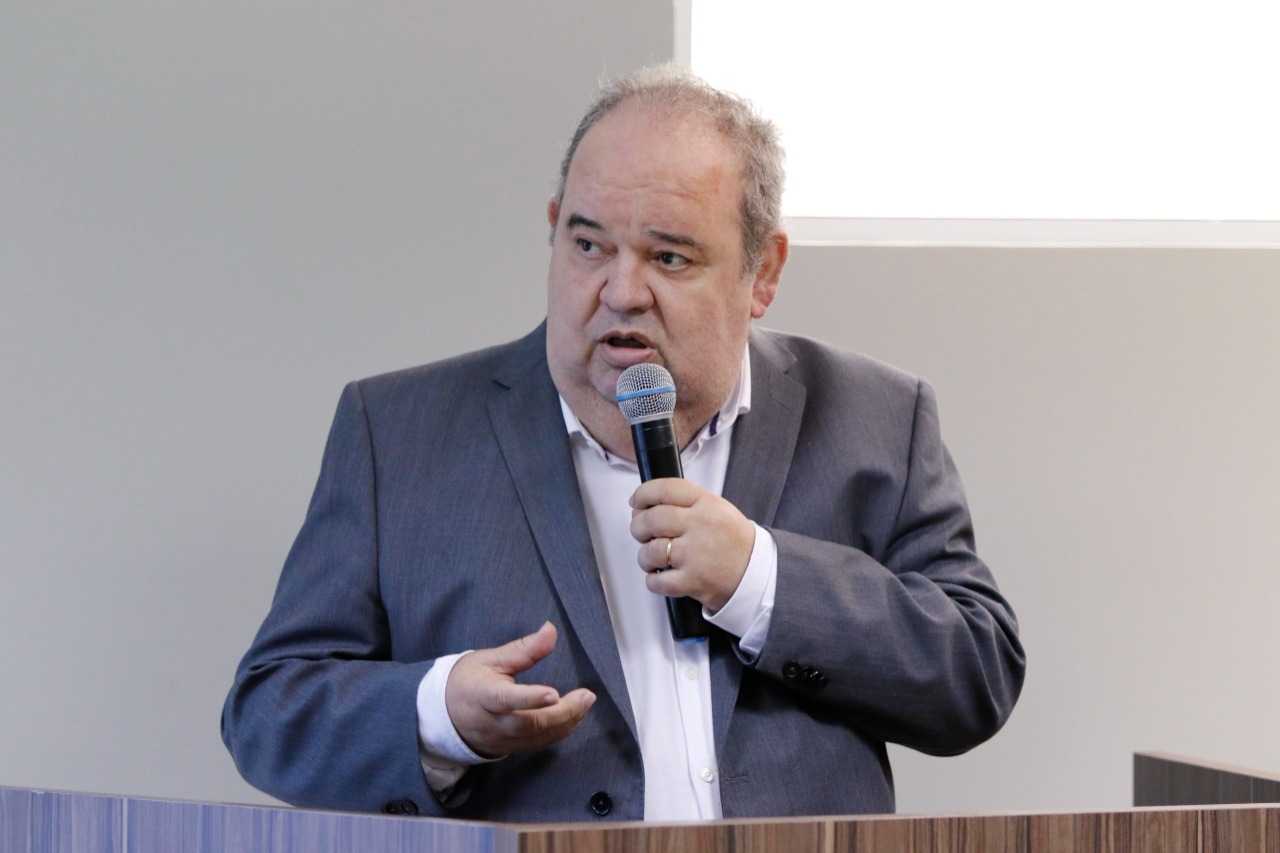 Candidato ao Quinto Constitucional, Alberto Maya assume compromissos